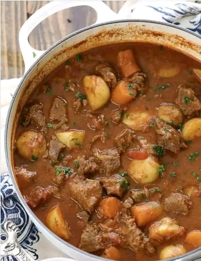 Turns Out, There’s A Facebook Group Where People Rate Others’ Dishes, And Here Are 48 Of The Most Iconic Ones