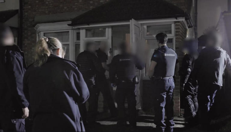 Moment immigration officers arrest suspected people smuggler in London
