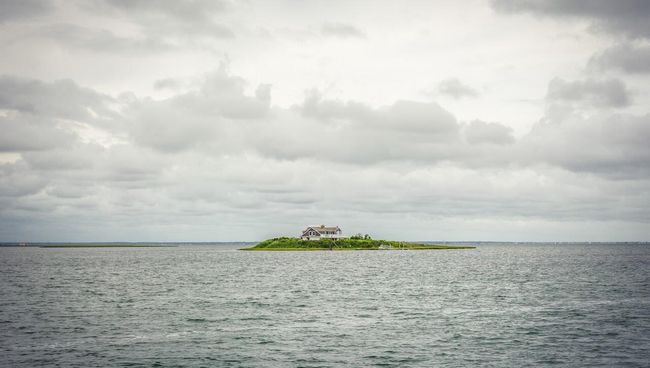 They were sold as “private paradises” — until a 1920s experiment ...