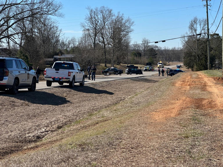 Blount County school bus involved in crash, minor injuries reported