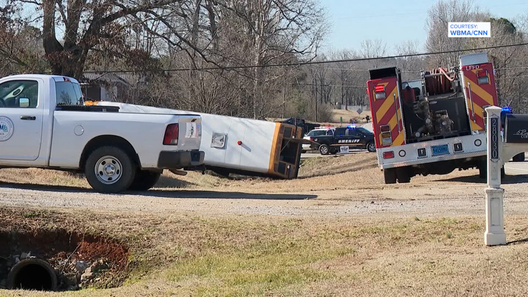 School bus involved in multi-vehicle crash on AL-79 in Blount County