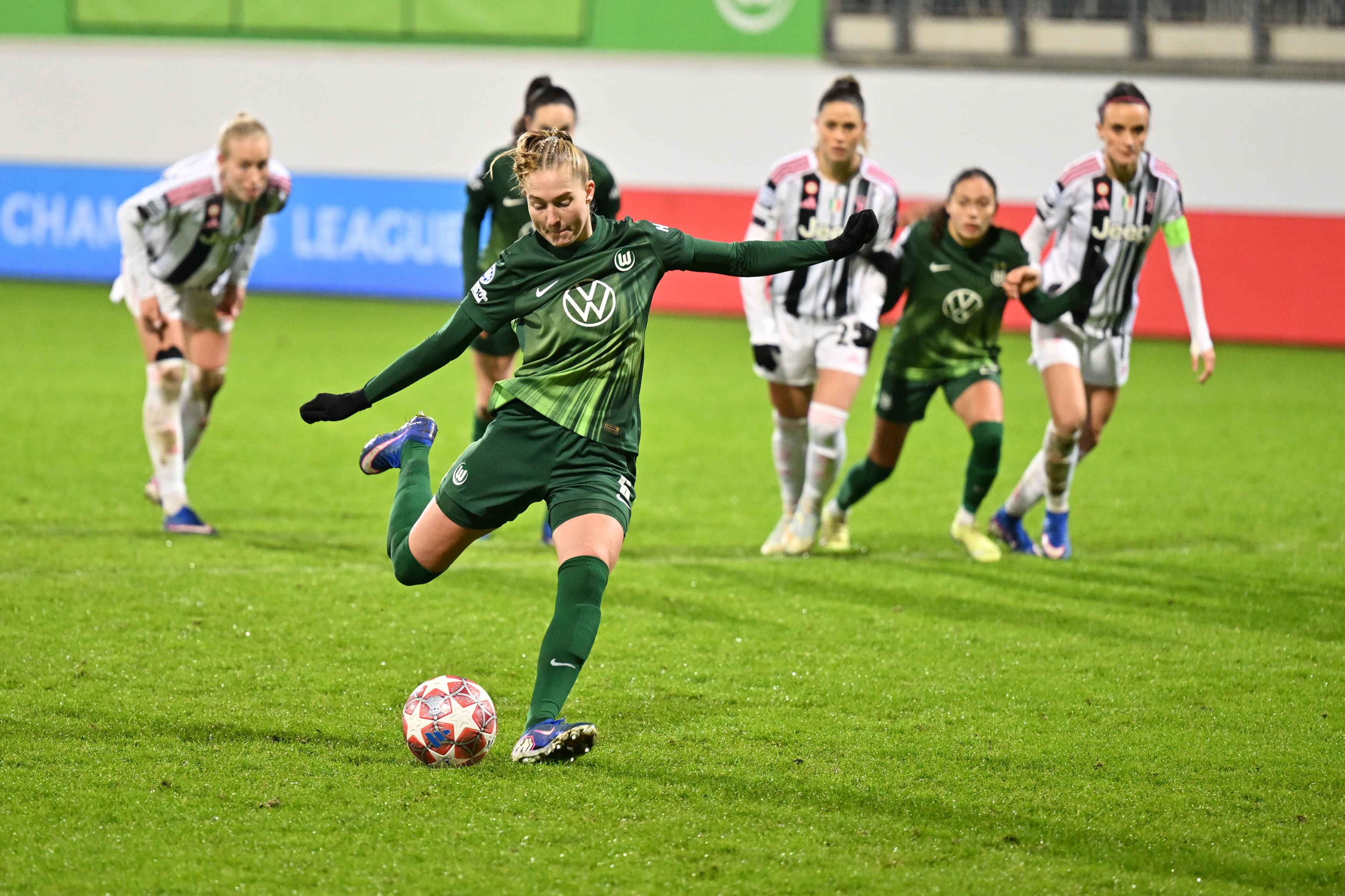Wolfsburg's Janina Minge takes a penalty during a women's Champions League soccer match between VfL Wolfsburg and Juventus FC, Thursday, Feb. 12, 2026, in Wolfsburg, Germany. (Swen Pförtner/dpa via AP)