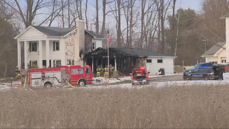 1 hurt after house fire in northern Montgomery Co.