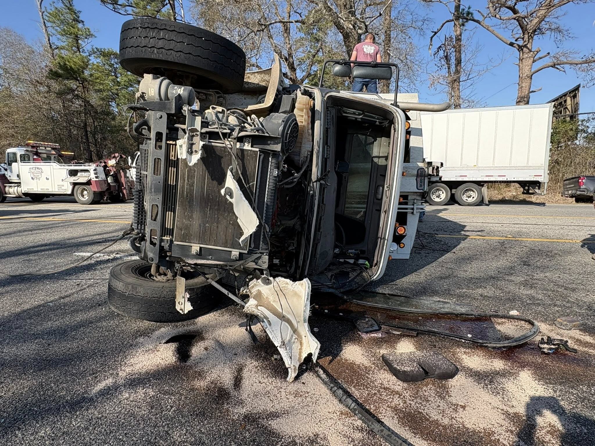 2 injured, traffic slowed after multi-vehicle crash involving 18 ...