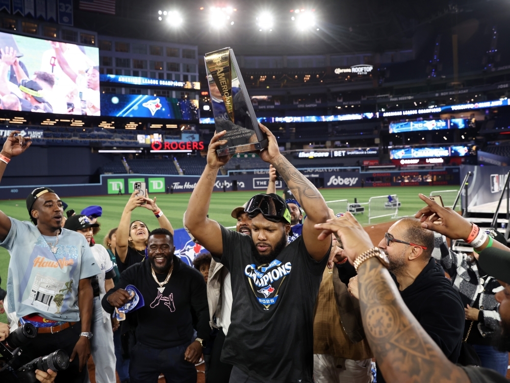 Blue Jays’ Vladdy Guerrero Jr. says a Mariners family member’s trash ...