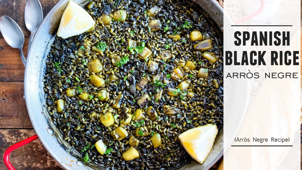 Arròs negre with squid ink and seafood