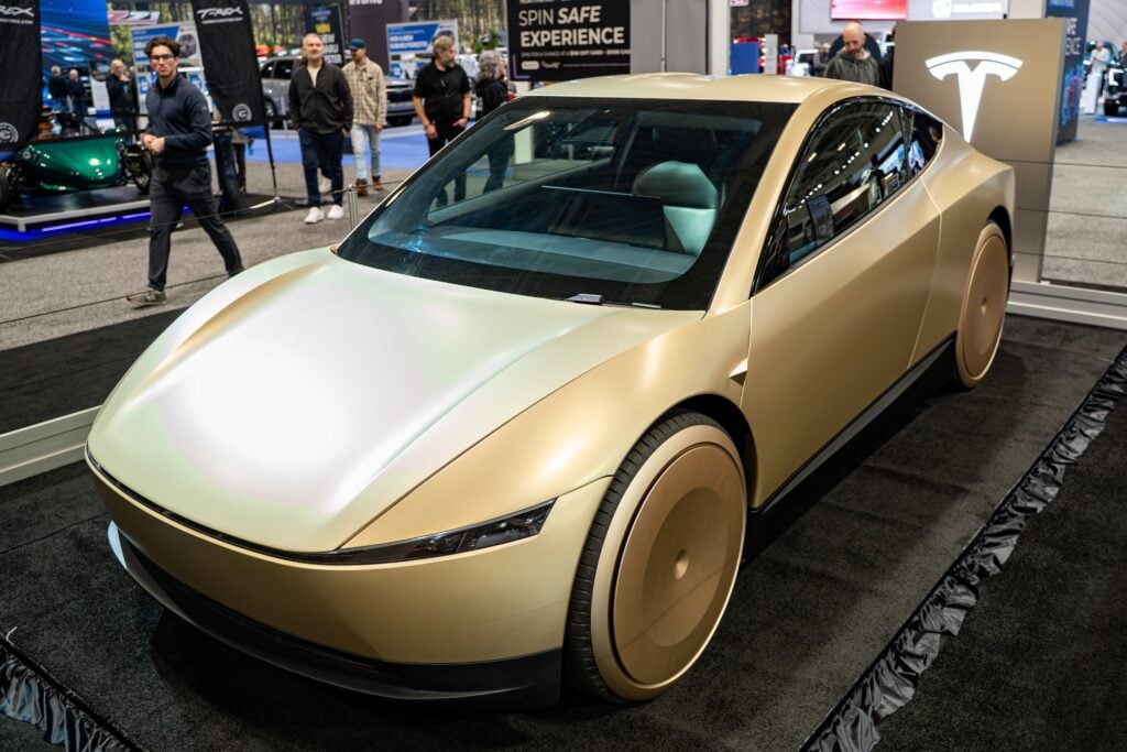 Elon Musk warns Tesla's $25K Cybercab will be 'agonizingly slow' at ...