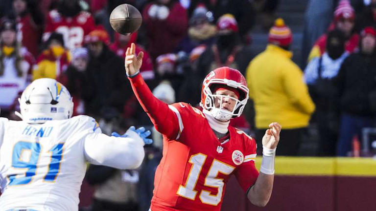 Panini debuts 2025 authentically Mahomes-themed boxes as new luxury cards