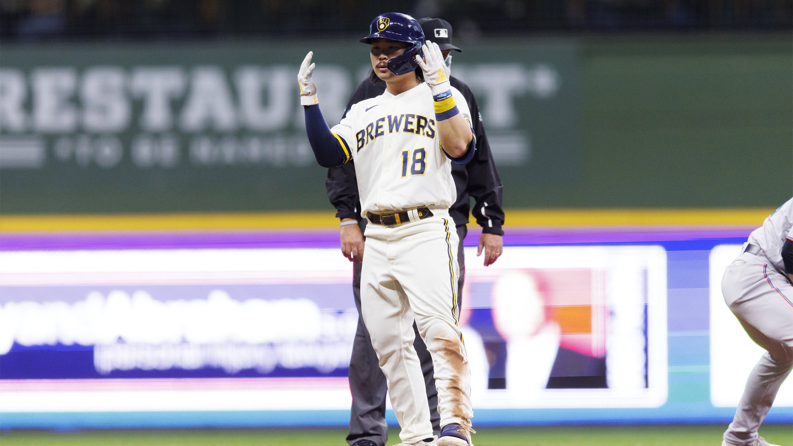 Dodgers agree to contract with ex-Brewers top prospect<br><br>