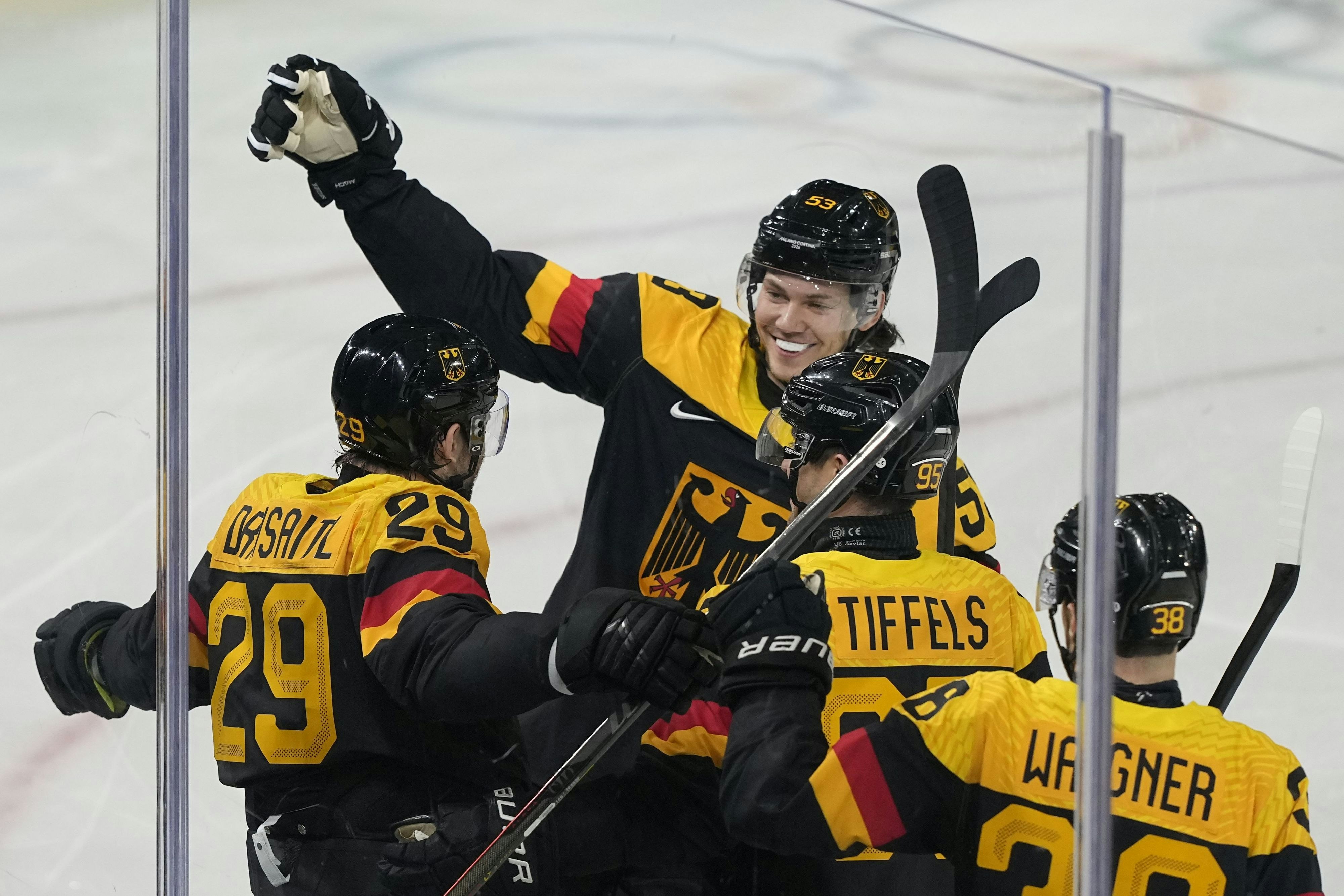 deutschland-startet-mit-sieg-nhl-stars-liefern-k-lsche-co-produktion