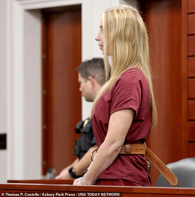 Married teacher gets 10 years in prison as it's revealed she was ...