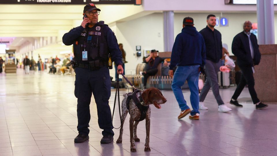 Communications breakdown over El Paso airspace closure sparks finger pointing across Trump administration<br><br>