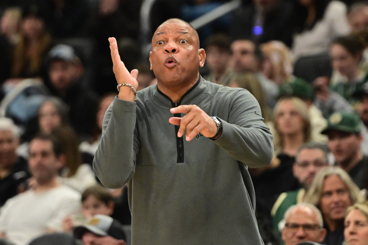 'Fire Doc': Milwaukee Bucks fans want Doc Rivers fired as head coach ...