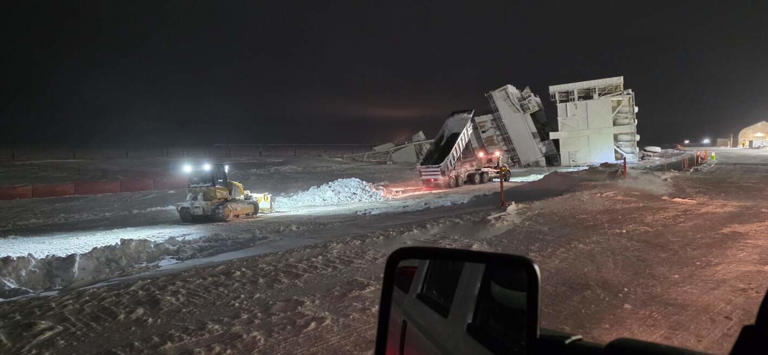 Over 1,000 gallons of fuel, oil recovered from fallen North Slope oil ...