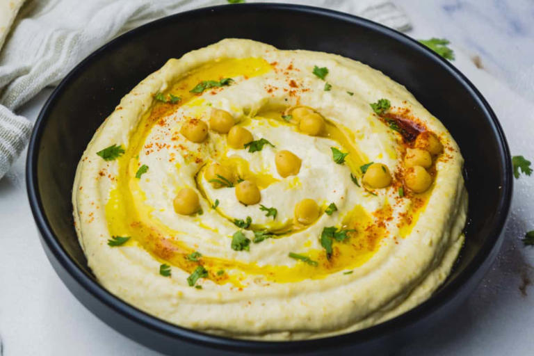 Easy hummus dip