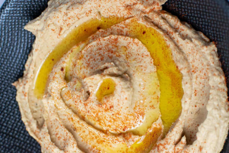 Easy hummus dip