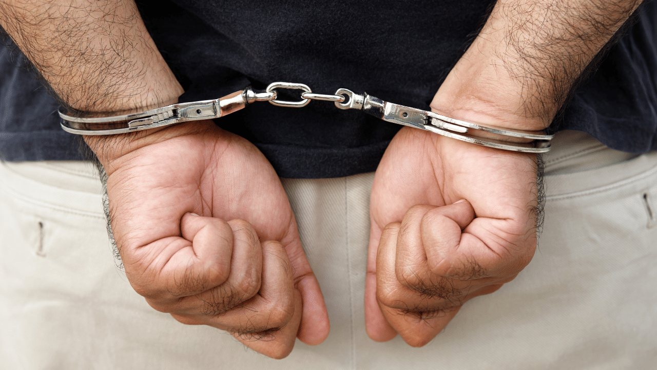 Love triangle turns deadly: Teen shot dead in broad daylight in Mumbai ...