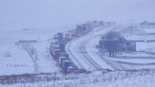Roads close due to snow as Arctic blast hits north<br><br>