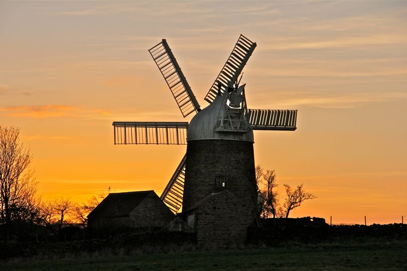 Quaint village with traditional windmill and cosy pubs less than an ...