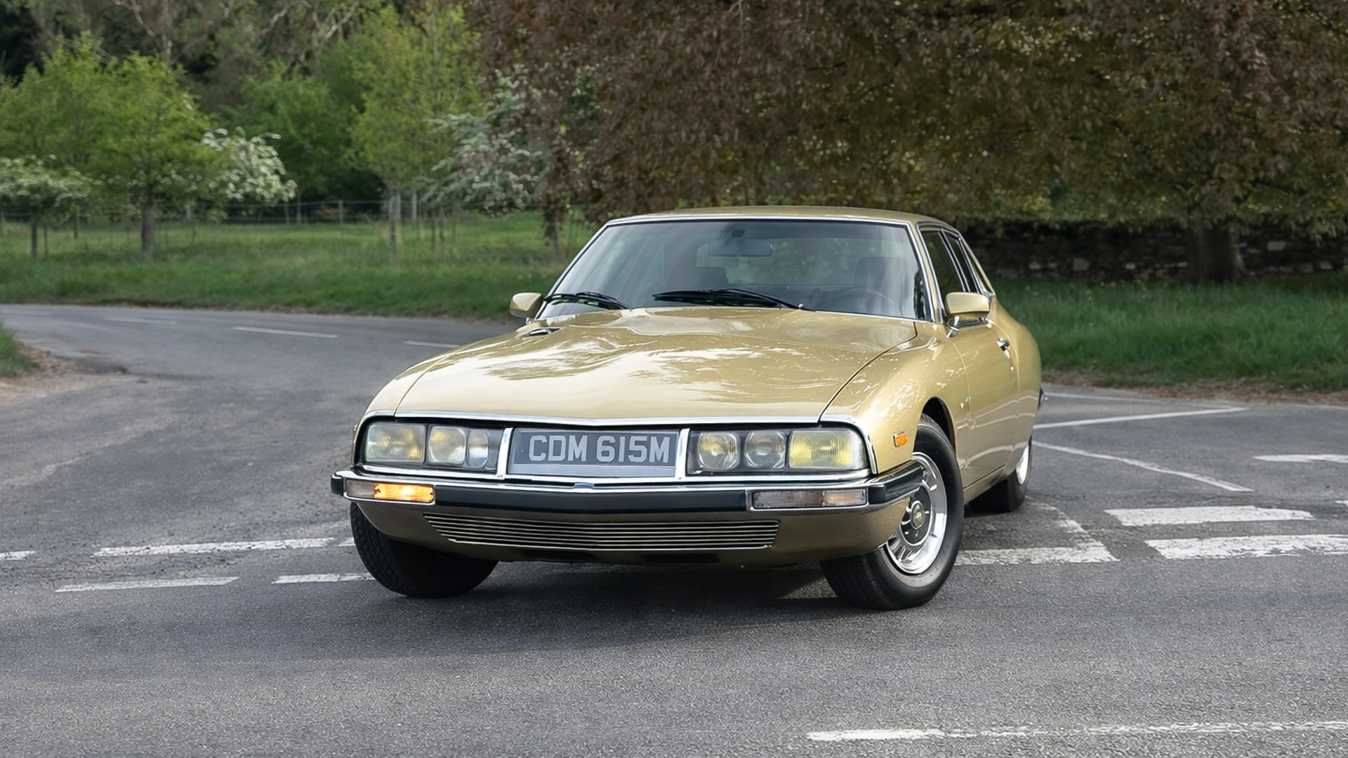 Can Citroen SM feel normal on modern roads?