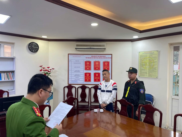 Bắt tạm giam Tuấn ve trong đường dây nhập lậu mô tô phân khối lớn