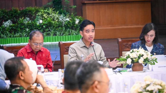 DISKUSI - Silaturahmi Wapres RI dengan para pelaku usaha sektor pariwisata di Politeknik Pariwisata Bali. (Tribun Bali/(Istimewa/BPMI Sekretariat Wakil Presiden))
