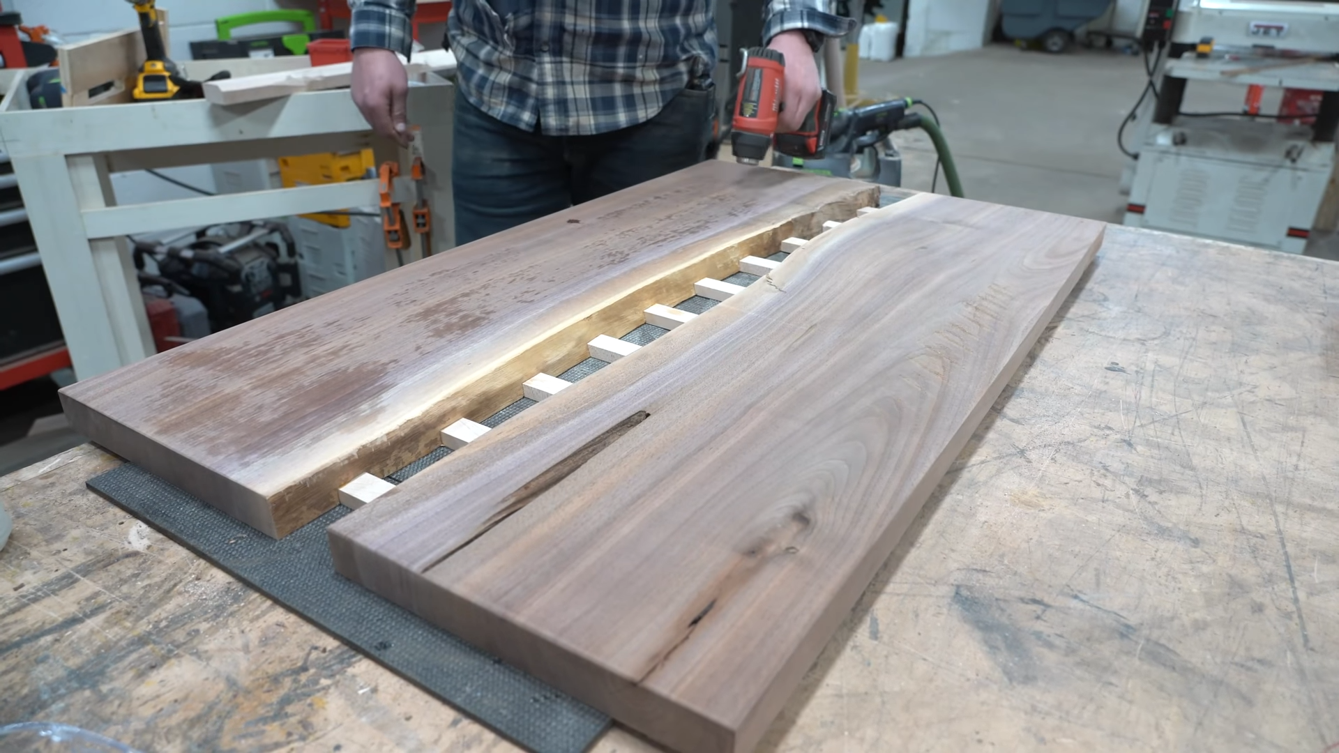 This river table design will get roasted in the comments