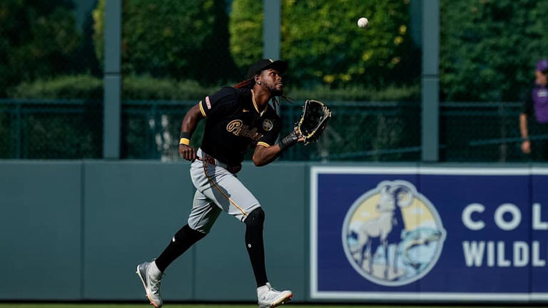 Pirates' Oneil Cruz challenging himself early in spring training