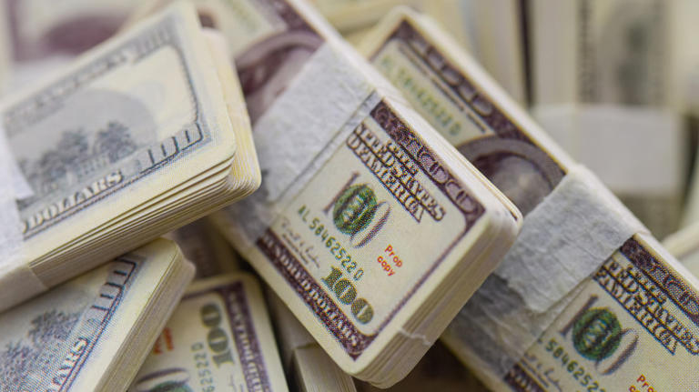 Do astronauts get paid overtime in space? You'll never guess how much ...