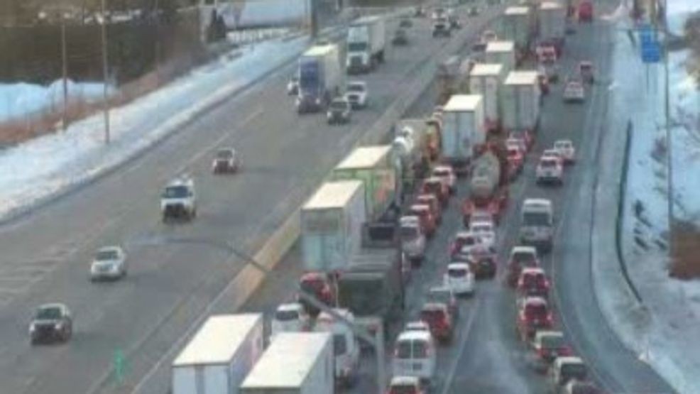 Traffic stalled on I-83 in Harrisburg after multi-car crash