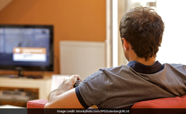 Cutting down on TV time can reduce depression risk by nearly 40%, finds ...
