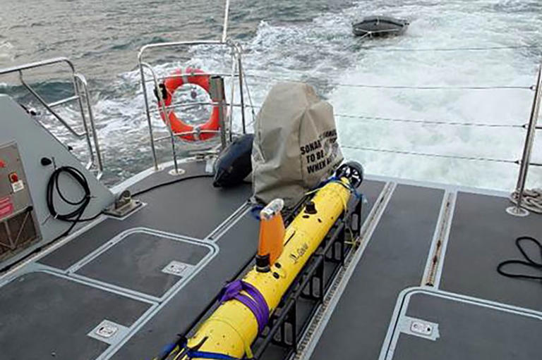 Royal Navy specialists from Plymouth scour seabed with remarkable new ...