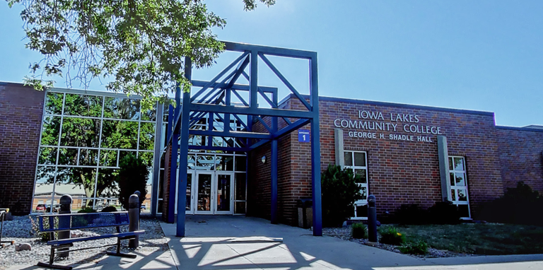 Iowa Lakes to consider what's next for baseball team after crash