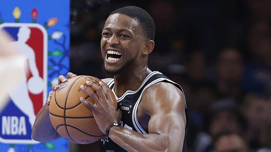 Fox quickly proved that leaving Sacramento was the right decision