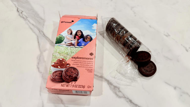 I tried and ranked every single Girl Scout cookie