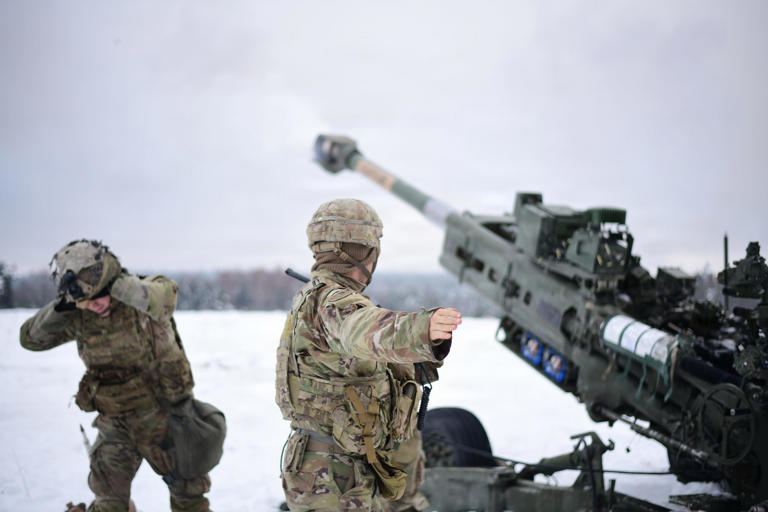 US Army leaders say soldiers are drowning in so much battlefield data ...