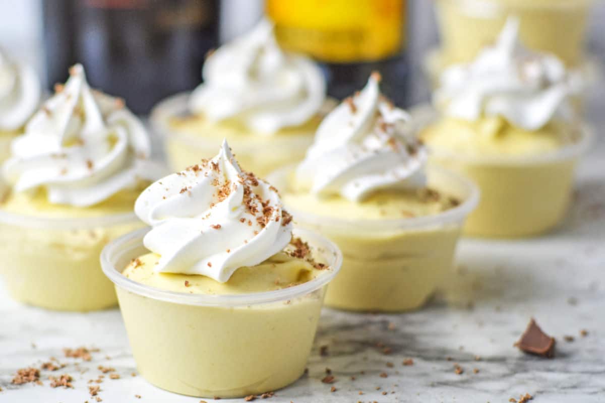 Mudslide pudding shots bring New Orleans energy to Mardi Gras