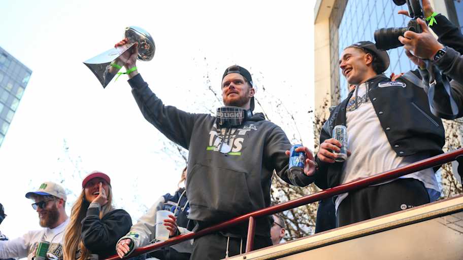 Rich Eisen Lists His Top Five Moments of Seahawks' Super Bowl Parade