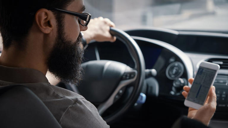 Digital Addiction Behind the Wheel