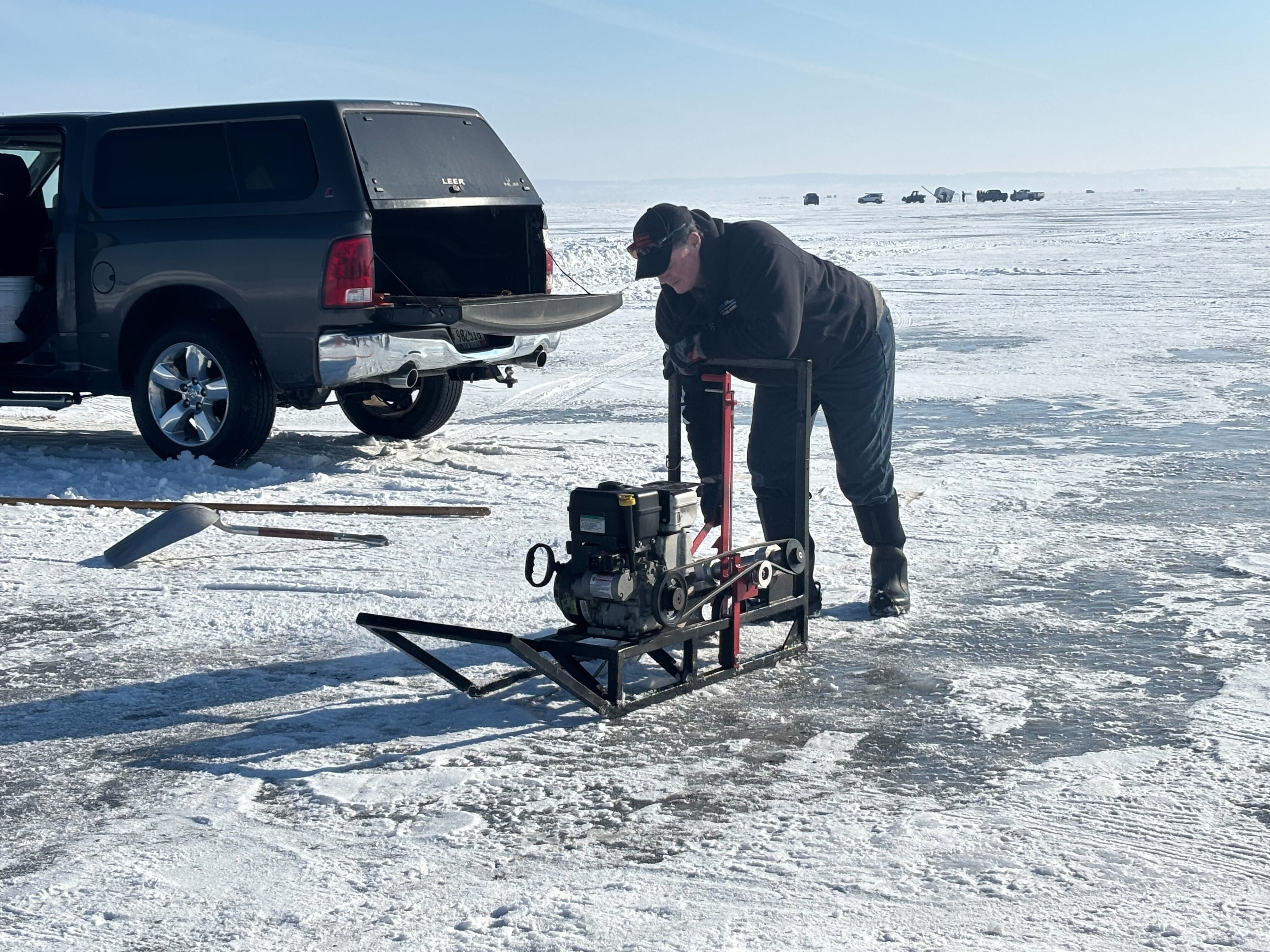 Thousands prepare shanties for Lake Winnebago sturgeon spearing season