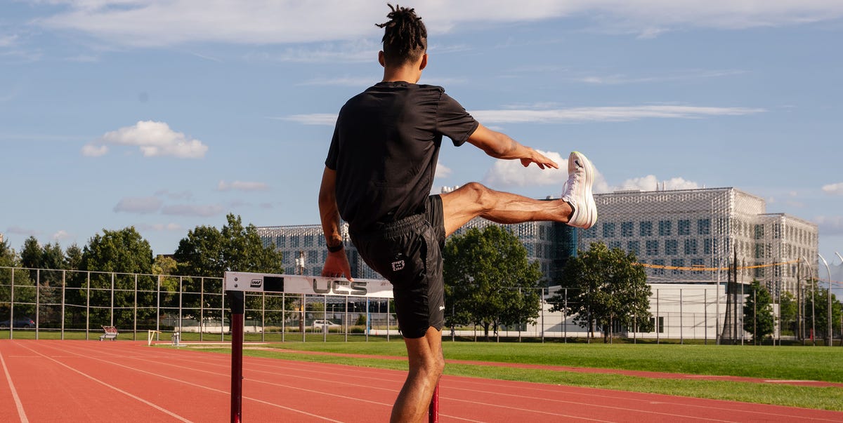 Five pre-run moves that will wake up your muscles and help you run stronger