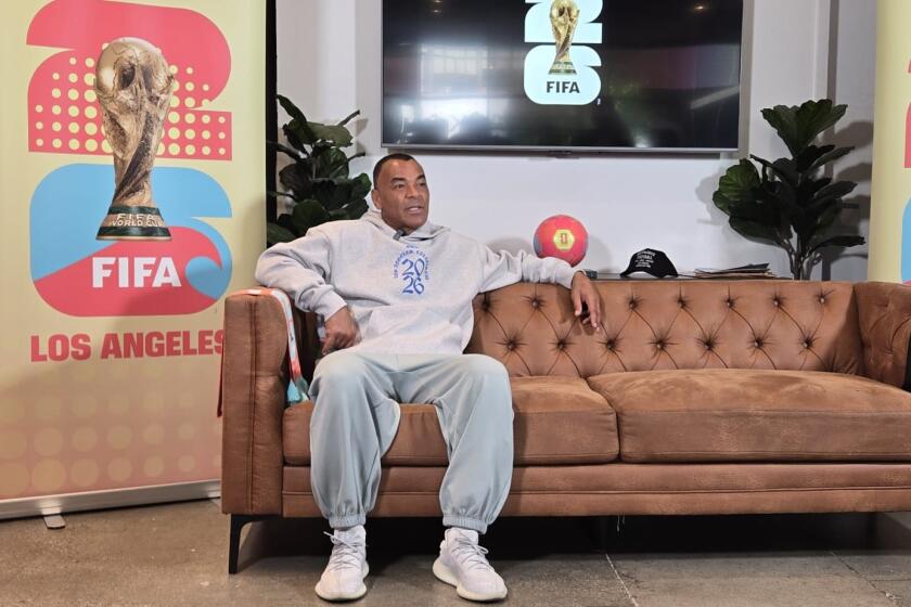 Cafu en LA: Promueve Mundial 2026 en Juego de Estrellas NBA - celebridades news from Los Angeles Times