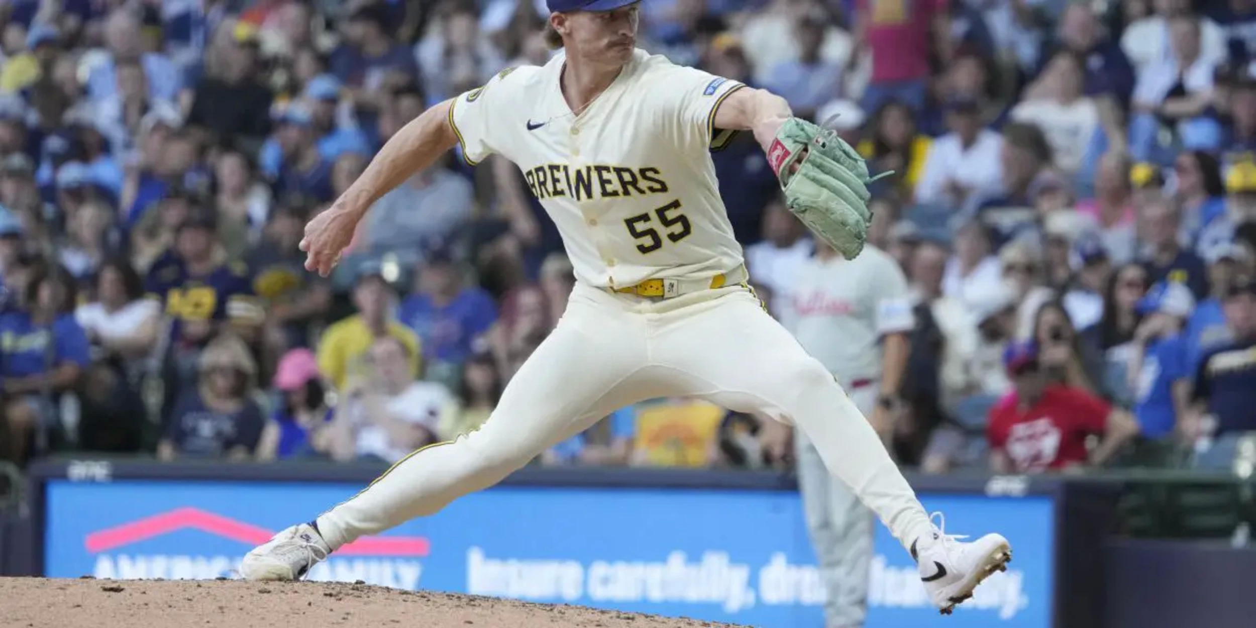 Chicago Cubs near agreement with former Milwaukee Brewers All-Star reliever ahead of 2026<br><br>