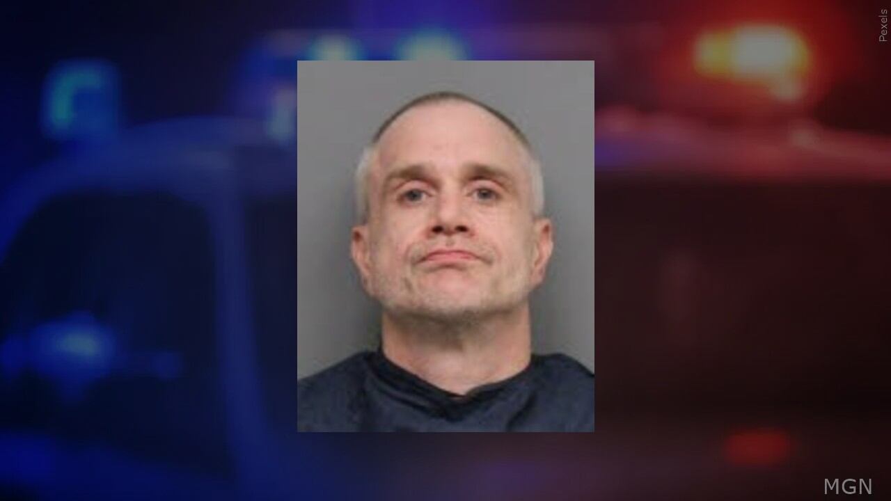 Man charged after threatening neighbors with a knife in Lincoln, police say