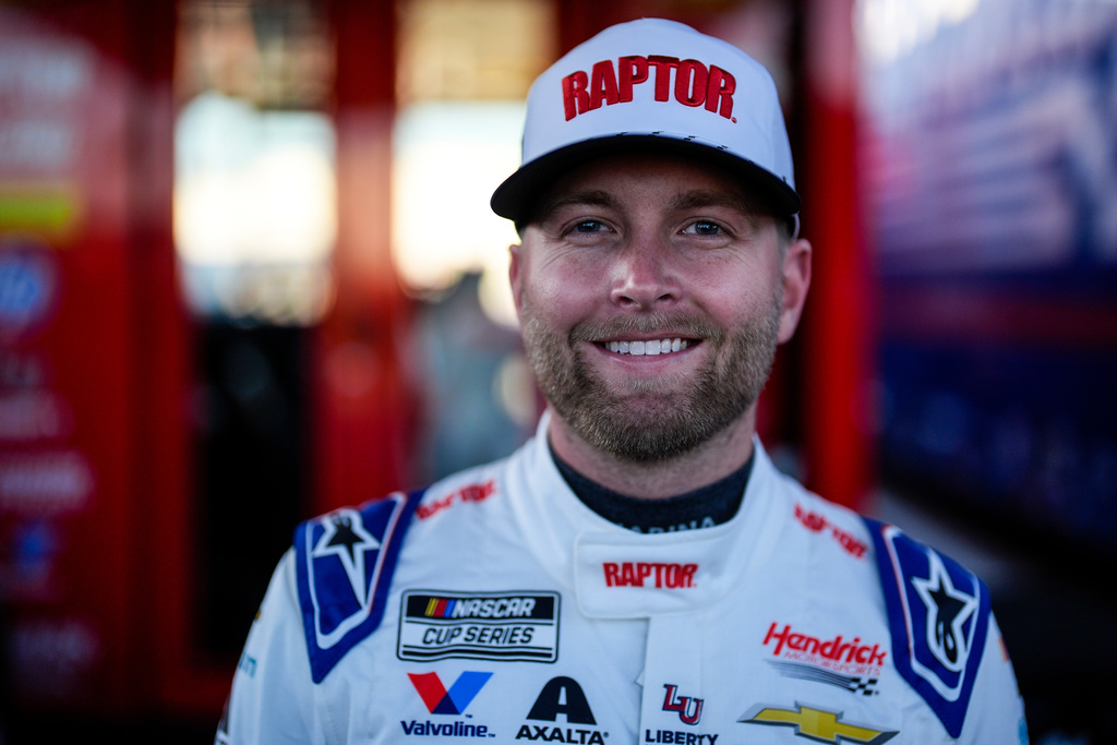 A battered car forces William Byron into a backup for his Daytona 500 ...