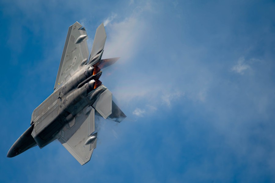 Air Force F-22 Raptor to perform at Amigo Airsho