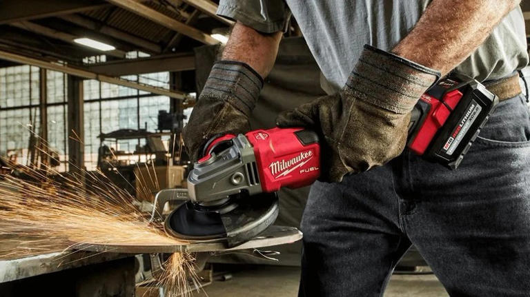 Milwaukee M18 vs. MX Fuel power tools: Which high-performance tool is ...