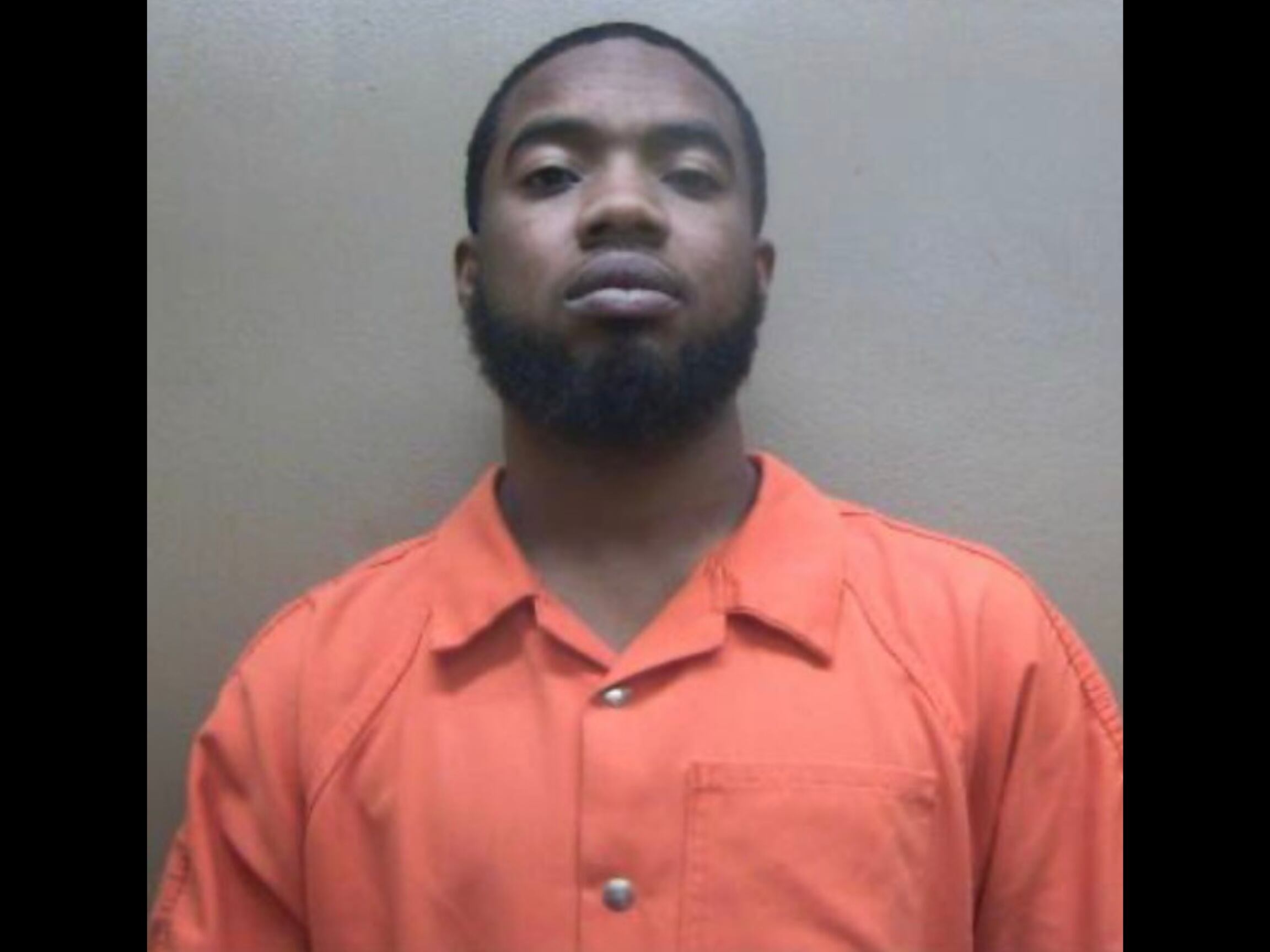 Natchez man charged with murder surrenders himself to police
