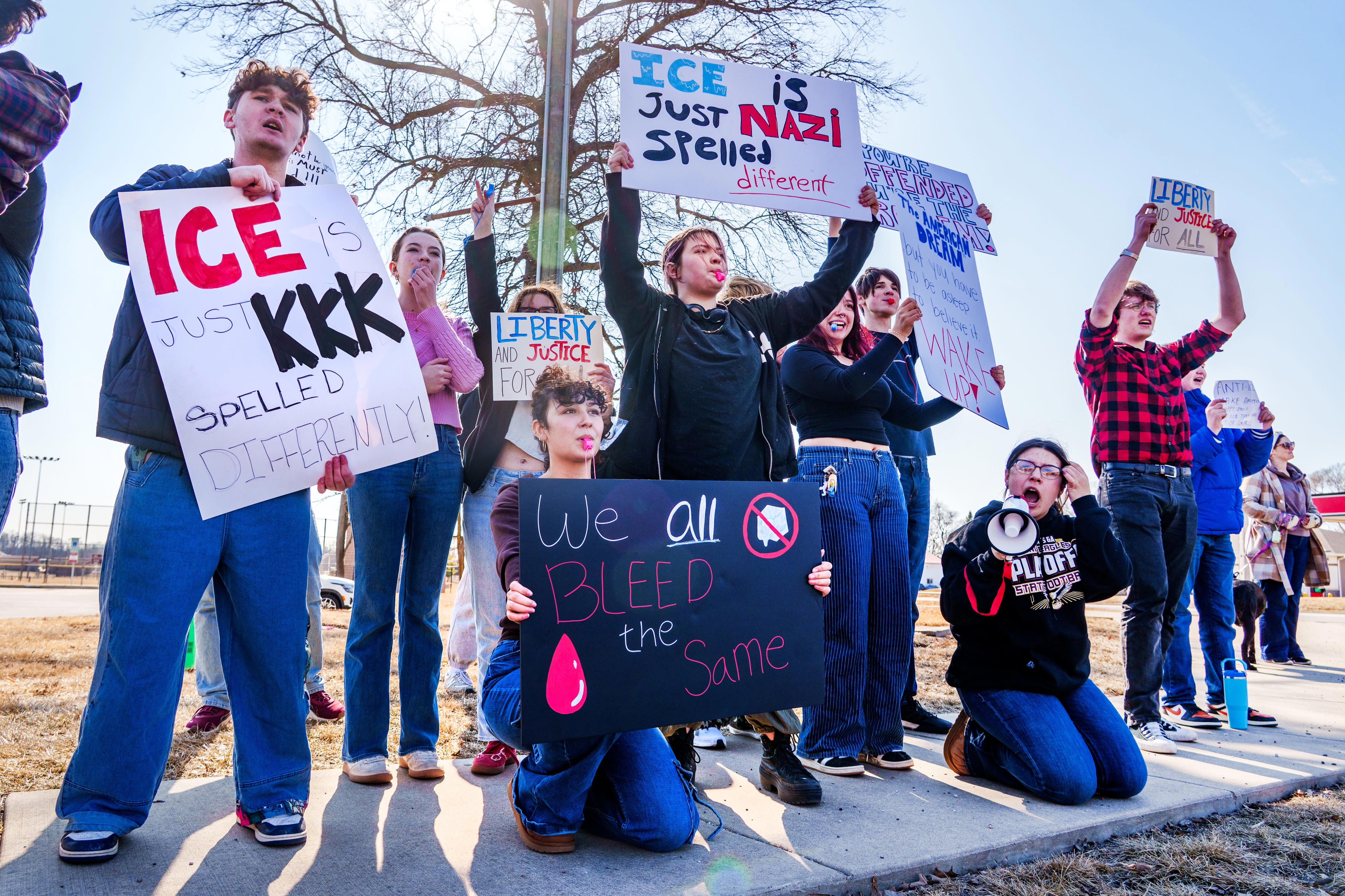 'I want freedom': Dunlap High School students protest ICE activity