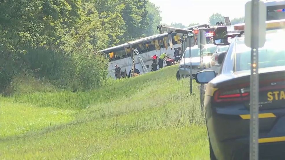 Bus driver indicted on five manslaughter charges for fatal rollover ...